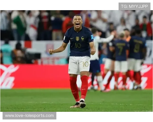 身高超过2米的足球巨星们盘点：高个子球员如何主宰赛场